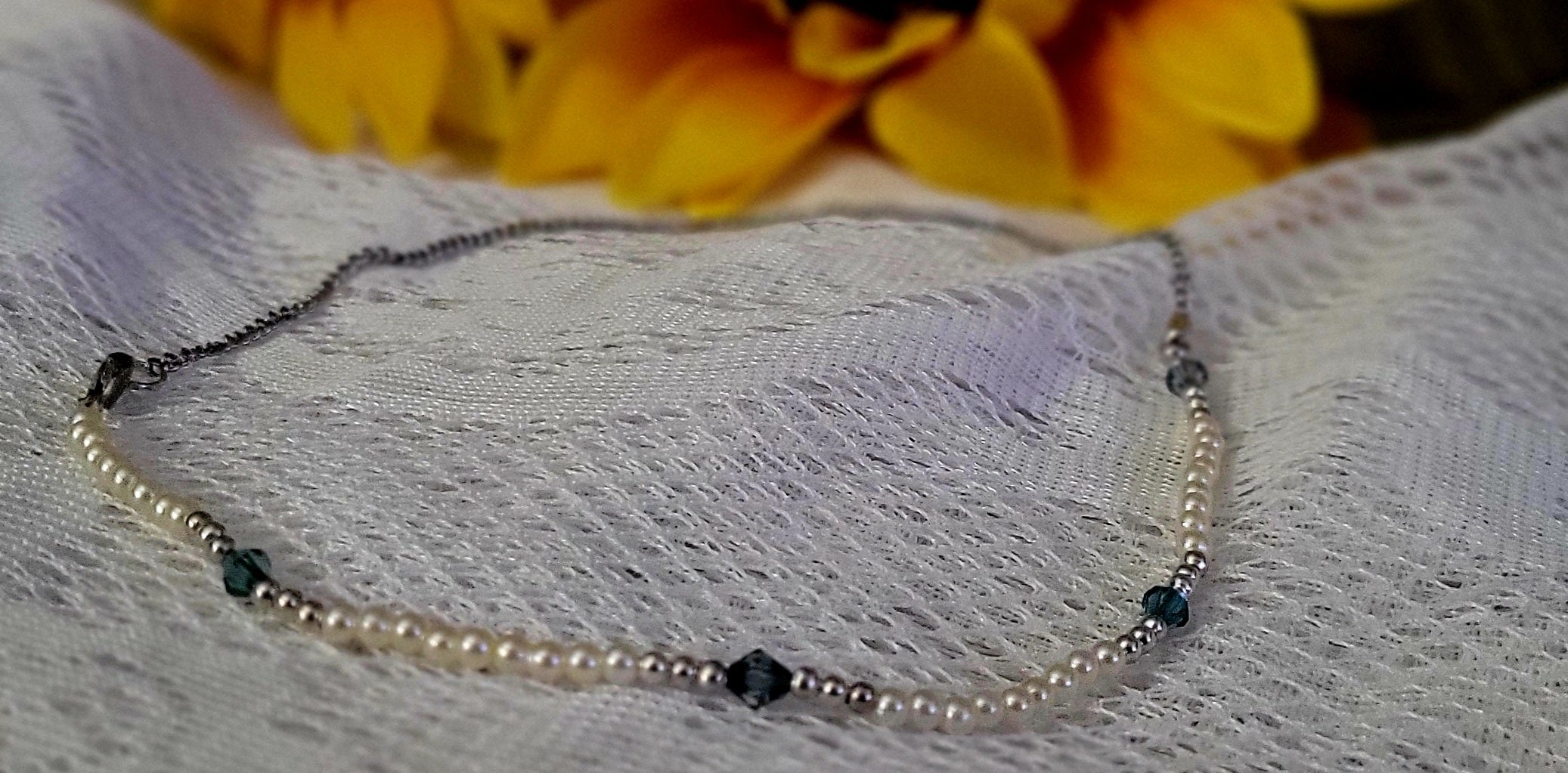 Minimalist Handmade Pearl Choker Bracelet | Emerald Crystal Beaded Necklace