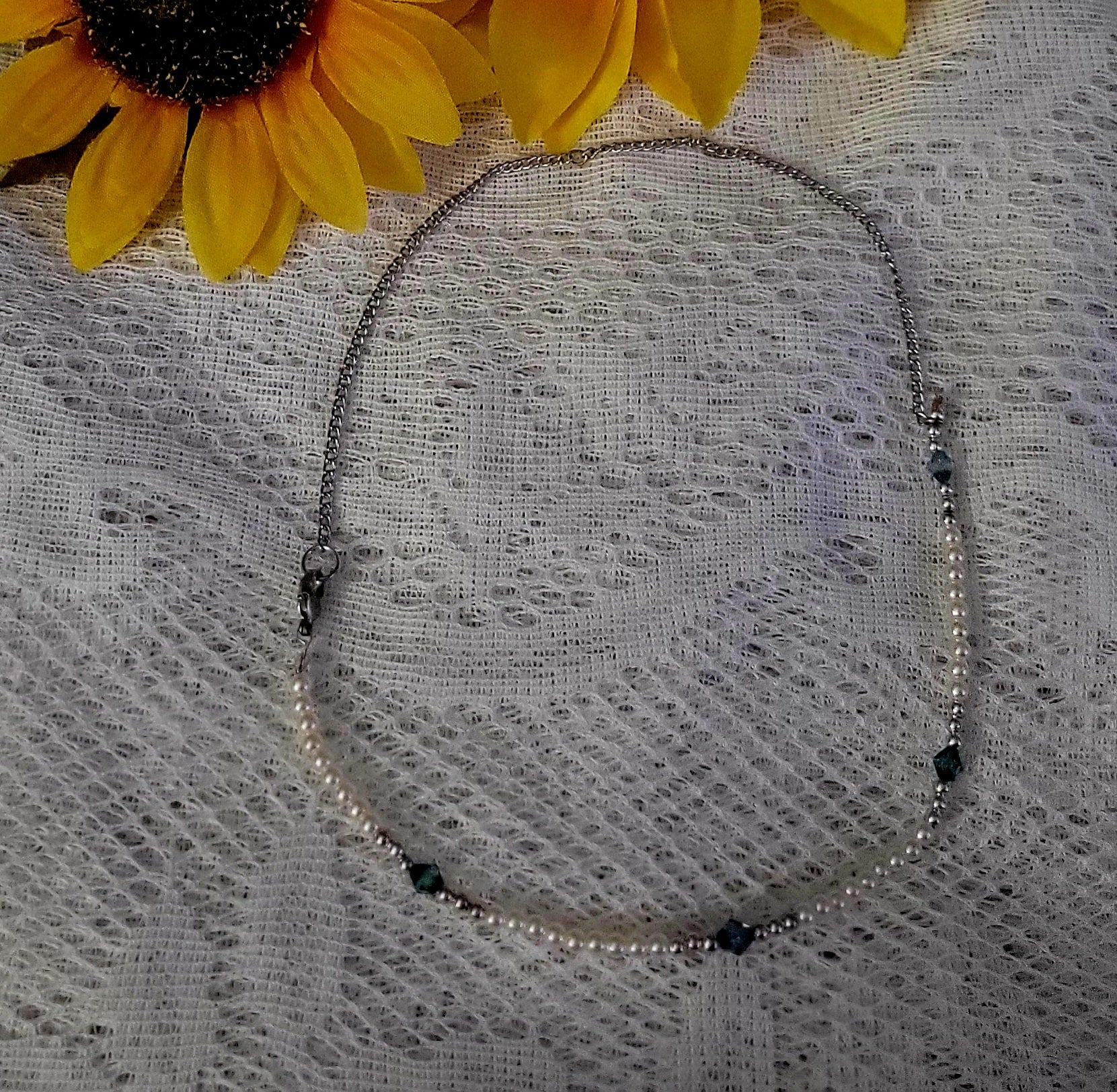 Minimalist Handmade Pearl Choker Bracelet | Emerald Crystal Beaded Necklace